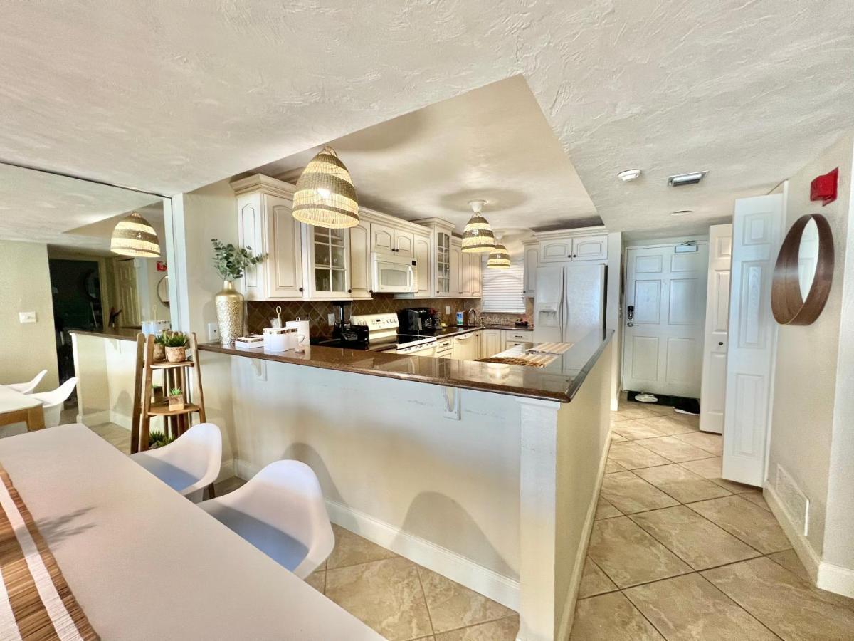 Beach Oasis 704 Lovely Daytona Ocean Front For 5 Sleeps Up To 12 Daytona Beach Ngoại thất bức ảnh