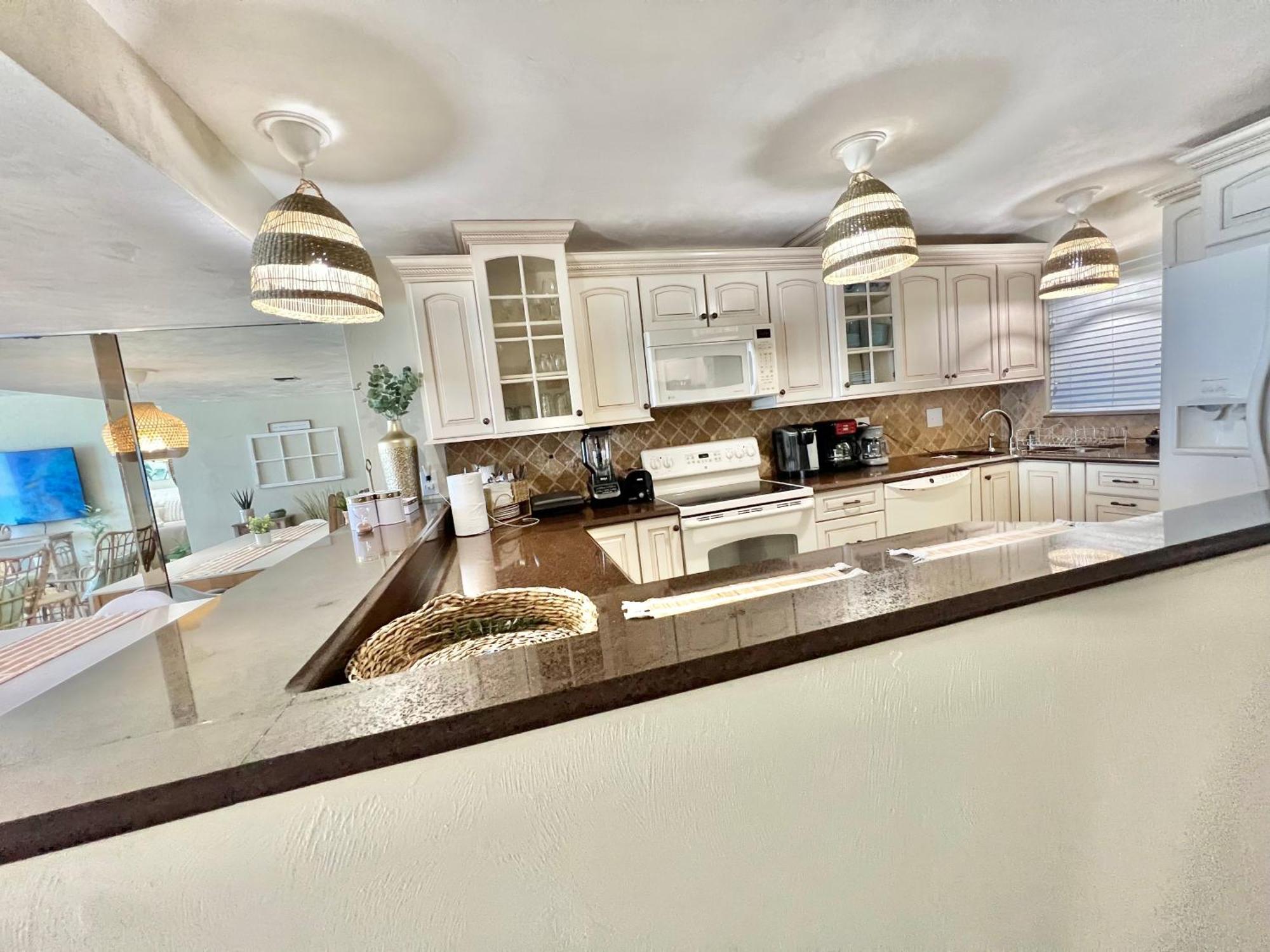 Beach Oasis 704 Lovely Daytona Ocean Front For 5 Sleeps Up To 12 Daytona Beach Ngoại thất bức ảnh