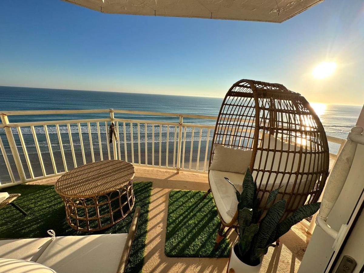 Beach Oasis 704 Lovely Daytona Ocean Front For 5 Sleeps Up To 12 Daytona Beach Ngoại thất bức ảnh